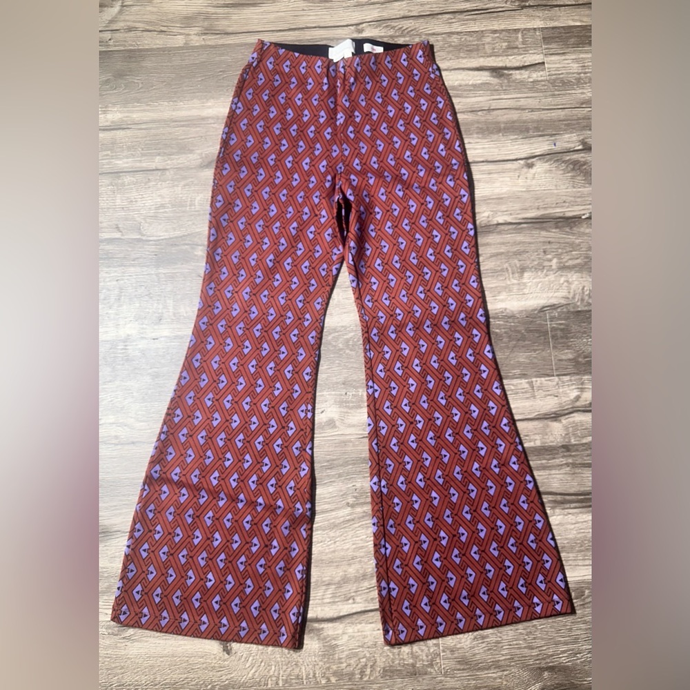 Anthropologie
Joni Flare Bell‎ Bottom Pants
.82% VISCOSE.13 NYLON.5%ELASTANE.